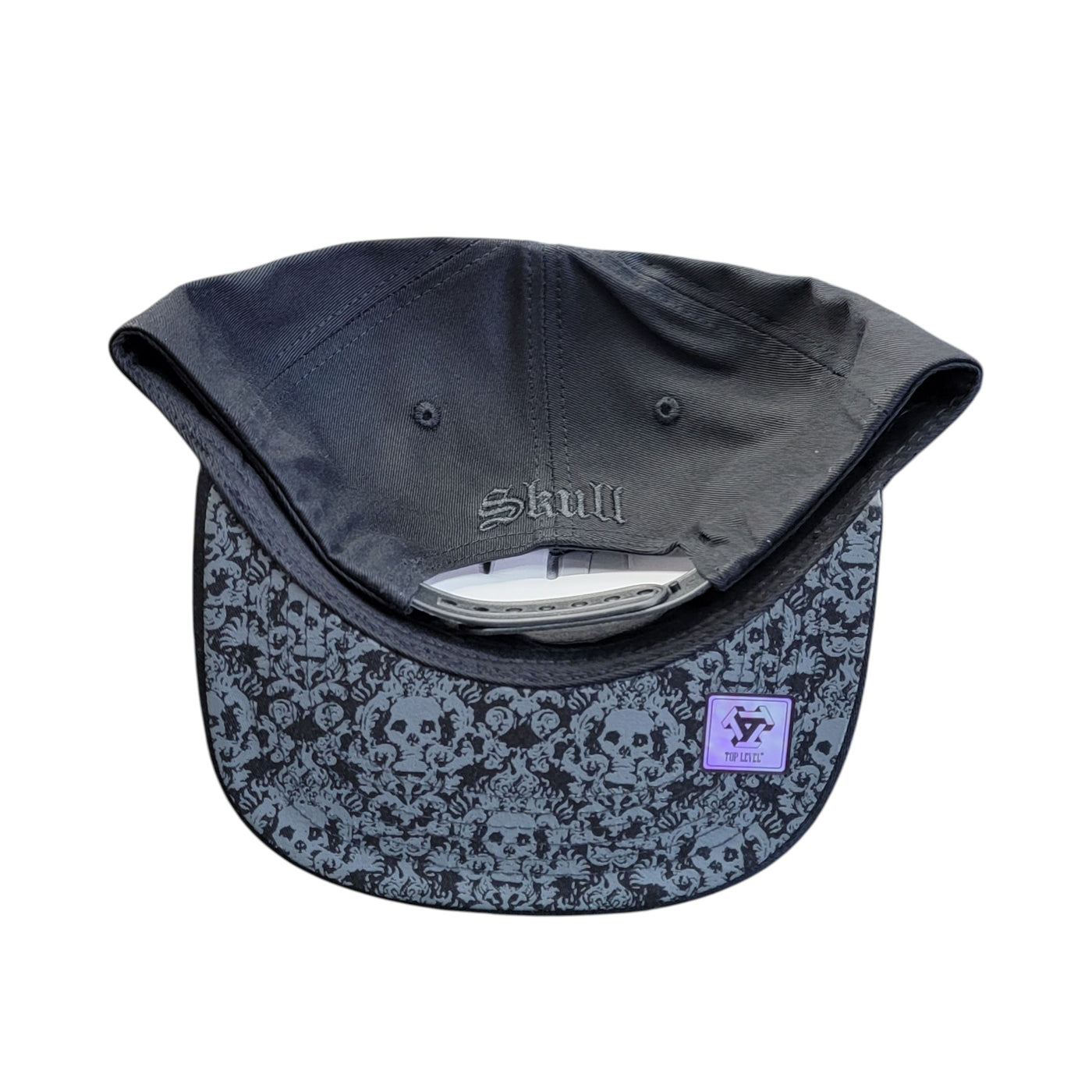 TOP LEVEL SKULL APACHE BLACK AND WHITE