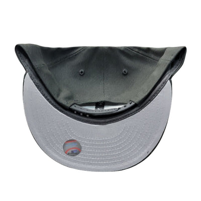 NY SNAPBACK HAT BLACK & WHITE FLAT BRIM