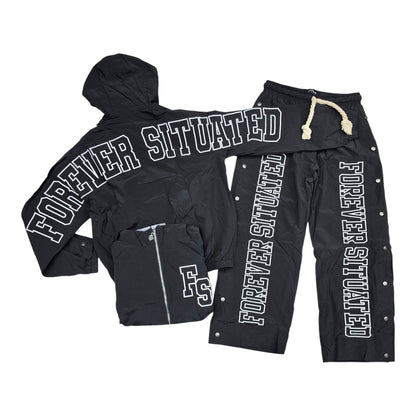 MEN’S FOREVER SITUATED SNAP-SIDE NYLON TRACKSUIT BLACK